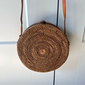 Raffia rattan circular bag